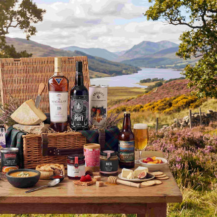 Scottish whisky hamper with Glenfiddich single malt cheese and artisan foods