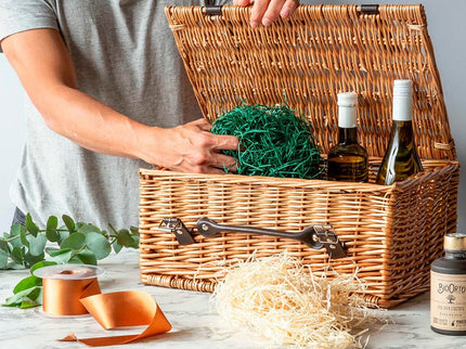 Traditional Wicker Hamper Medium - Scottish Hampers