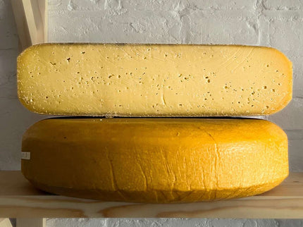 Connage Organic Gouda Wedge - Scottish Hampers
