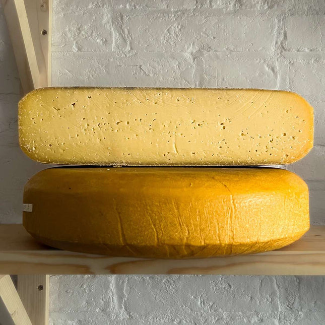 Connage Organic Gouda Wedge - Scottish Hampers