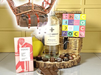 White Wine & Chocolates - Scottish Hampers